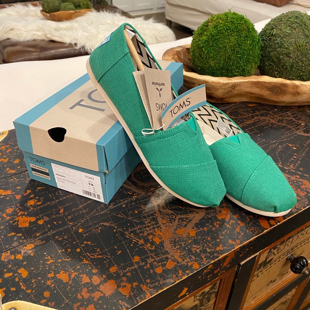 TOMS Women's Green Slip-On Shoes